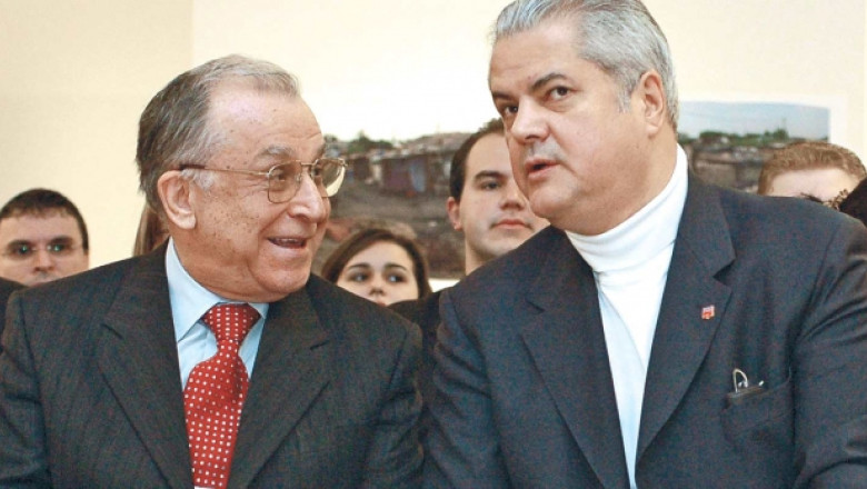 Fostul premier Adrian Năstase a ajuns la catafalcul lui Ion Iliescu - nastase-1754548861.jpg