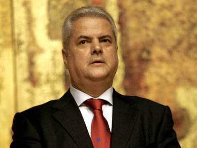 Năstase a fost achitat pentru luare de mită și condamnat pentru șantaj - nastase1-1333112670.jpg