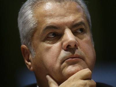 The Economist: Condamnarea lui Adrian Năstase, un posibil avertisment pentru clasa politică - nastase2-1328089291.jpg