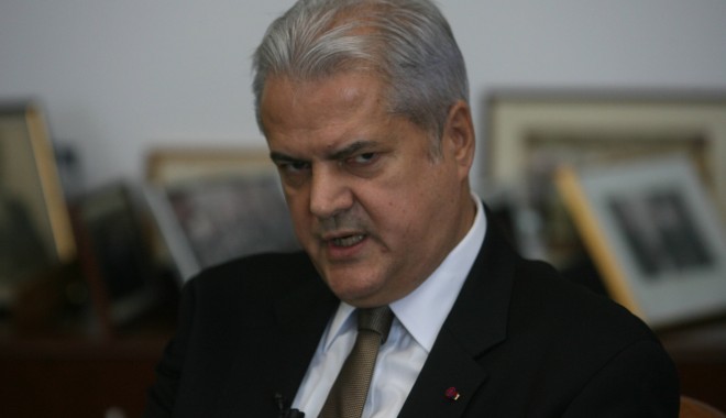 Procesul lui Adrian Năstase a fost suspendat! - nastase3-1370244639.jpg