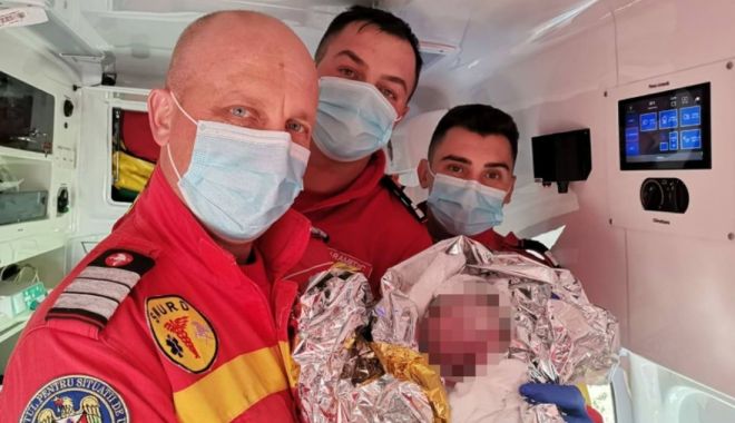 O gravidă a născut în ambulanță. Paramedic: ”A tremurat carnea pe mine de emoție și bucurie” - nastere-1604734240.jpg