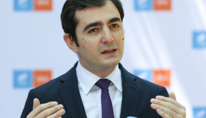 Claudiu Năsui: „Deși muncesc mult, românii rămân săraci pentru că plătesc pensii speciale” - nasui-1627065038.jpg