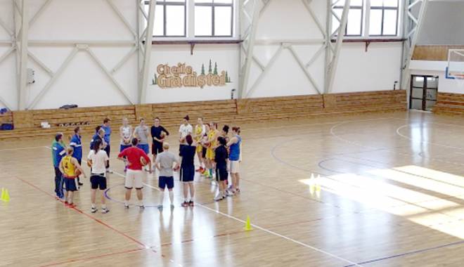 Tricolorele au dat startul pregătirii pentru Eurobasket 2015 - nationalabaschetfemininsursafrba-1418756554.jpg