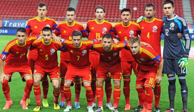 Naționala României, pe locul 26 în clasamentul FIFA - nationalasursafrfro-1411080215.jpg