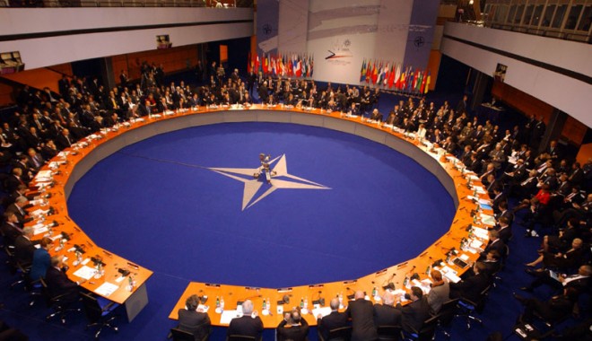 Summitul NATO, sub semnul crizei economice și al Afganistanului - nato-1337377492.jpg