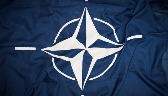 Oficial rus: Atentatele de la Paris ar putea schimba prioritățile NATO - nato-1447584403.jpg