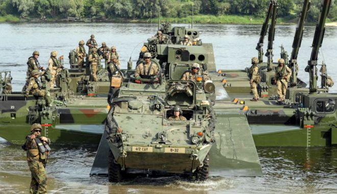 NATO își etalează forța în fața Rusiei prin manevre-gigant - nato-1540476974.jpg