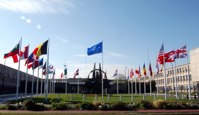 Organizația Tratatului pentru Securitate Colectivă, blocul militar condus de Rusia, suspendă cooperarea cu NATO - natodrapelelnationale-1398345811.jpg