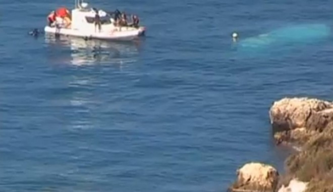 16 morți și 11 dispăruți într-un naufragiu, în Marea Egee - naufragiu-1355576150.jpg