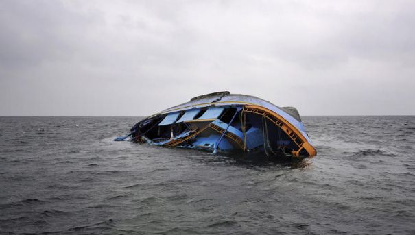 O nouă tragedie pe Marea Egee. O ambarcațiune care transporta imigranți s-a scufundat - naufragiuc3aenmareaegee3adoimorc-1442221415.jpg