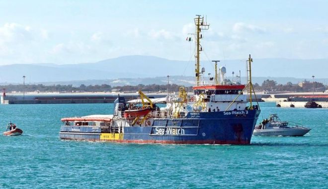 Nava Sea-Watch 3, blocată în Sicilia de către paza de coastă - nava-1549044875.jpg
