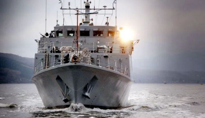 Vânătorul de mine M 270 "Sublocotenent Ion Ghiculescu" a plecat din şantier spre portul militar Constanţa