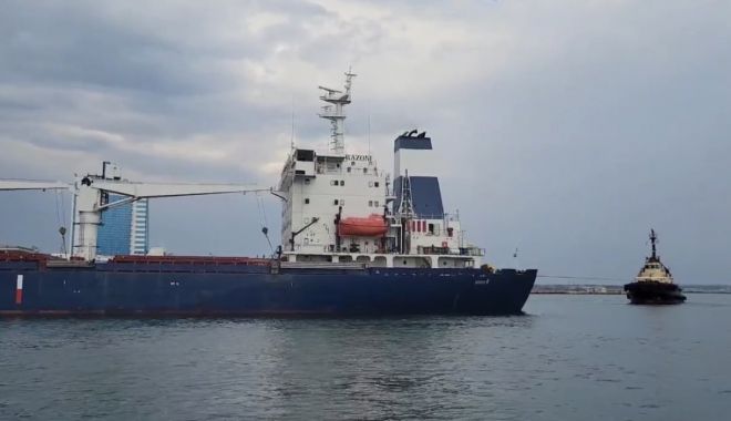 Navă cu aproape 3.000 de tone de cereale, oprită din marşul pe Dunăre