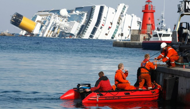 2012 a fost anul catastrofelor navale - nava1-1357573089.jpg