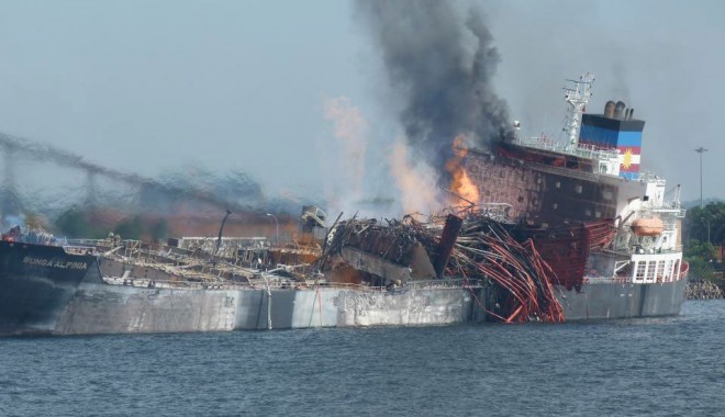 2012 a fost anul catastrofelor navale - nava3-1357573108.jpg