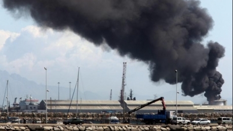 Incendiul de la șantierul naval Midia / Nu există victime - navaflacari47903800-1311574488.jpg