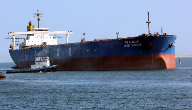 Portul Constanța a primit  vizita celei mai mari nave care a intrat vreodată în Marea Neagră - navahebeisuccess9-1344529147.jpg