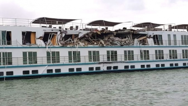 Accident cu victime, pe Dunăre. Un cargo a lovit o navă de croazieră - navamsprinzessinisabella678x3812-1570272537.jpg