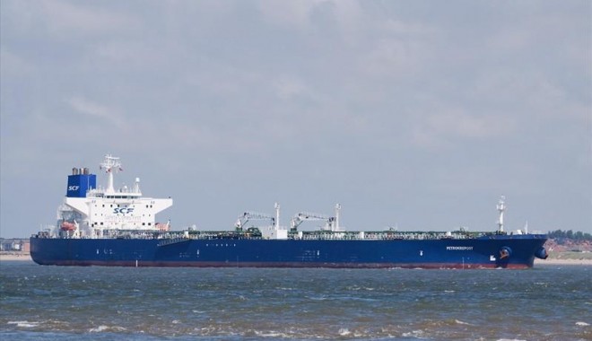 Un tanc petrolier în derivă, în Atlantic - navapetrokrepost-1358264101.jpg