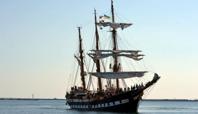 Experiență unică la malul mării: o vizită pe nava-școală Palinuro - Italia - navascoalapalinuro-1534168525.jpg