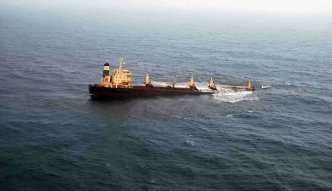 O navă de transport marfă, cu 12 persoane la bord, s-a scufundat în Marea Neagră - navascufundata23882925c1f9835eee-1354625962.jpg