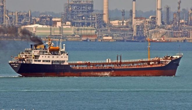 O navă suspectă de tranzacții ilegale, reținută în Indonezia - navasuspectaretinuta909-1536486110.jpg