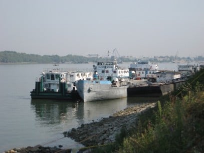 Peste 100 de nave, blocate pe Dunăre în Bulgaria - nave-1316247900.jpg