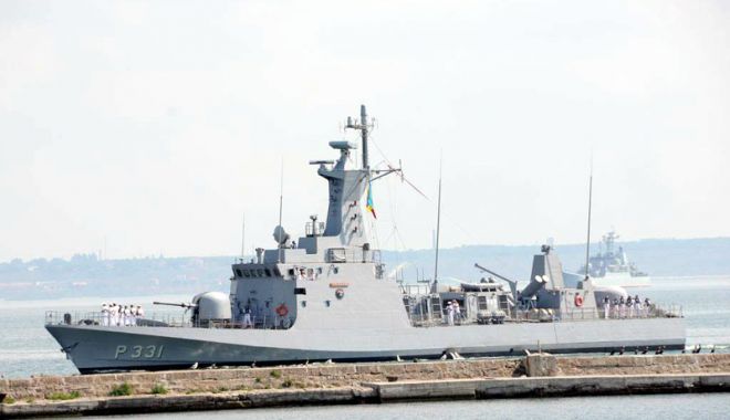 Nave militare turcești, prezente în Portul Constanța - naveinport-1522259829.jpg