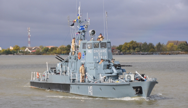 Navele Flotei Fluviale, antrenamente de supraveghere pe Dunăre - navele-1478279818.jpg