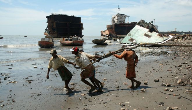 Navele trimise la demolare fac victime în Bangladesh, Pakistan și India - naveletrimiselademolarefacvictim-1612980987.jpg
