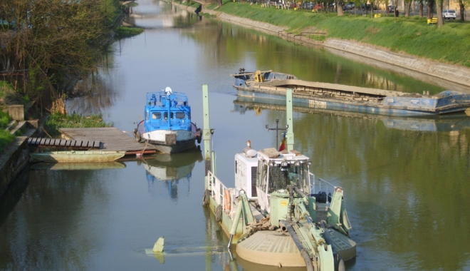 Navigația pe Canalul Bega va fi redeschisă cu bani europeni - navigatiapebega-1500914371.jpg