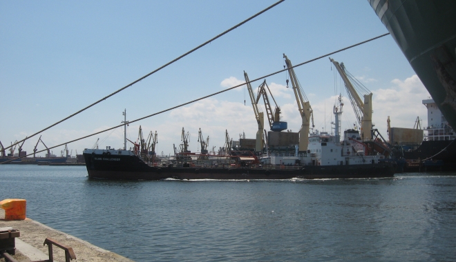 Navigația în porturile Constanța și Midia a fost suspendată - navigatiasuspendata-1484555595.jpg