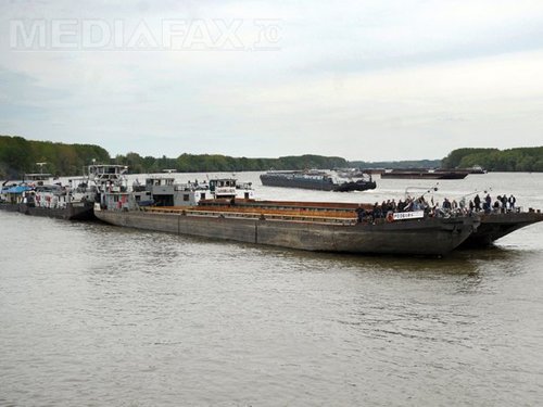 Navigatorii de pe Dunăre sunt supuși la grele încercări - navigatoriidepedunare-1441807854.jpg