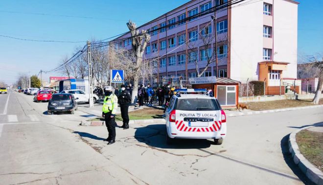 Primarul Florin Chelaru: „Poliţia Locală din Năvodari asigură siguranţa elevilor” - navodari-1613923117.jpg