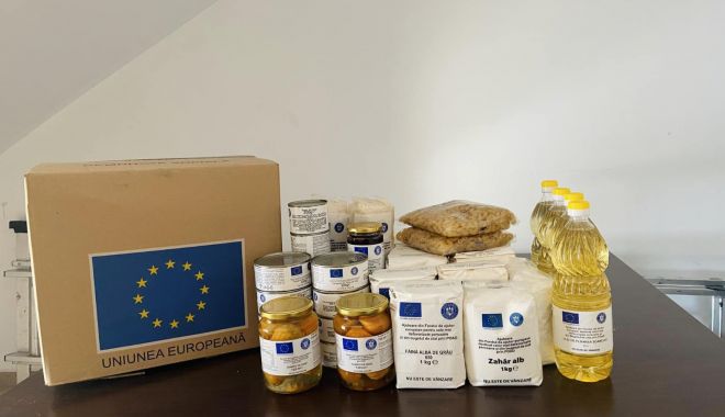 Primăria Năvodari oferă pachete cu alimente persoanelor nevoiaşe din localitate - navodari-pachete-1682264833.jpg