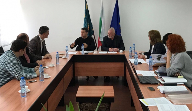 Primarul Florin Chelaru vrea să amenajeze piste pentru bicicliști, la Năvodari - navodari2-1490117004.jpg