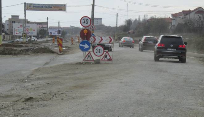 Lărgirea drumului dintre Constanța și Năvodari, blocată de ENEL - navodaridrumsoseamamaia5-1417025632.jpg