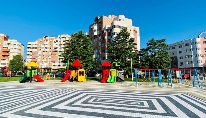 Administrația locală a amenajat un loc de joacă nou în Parcul Central din Năvodari - navodarilocdejoaca2-1594313333.jpg