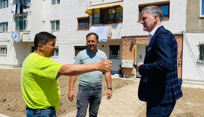 Administraţia din Năvodari continuă lucrările de înfrumuseţare a oraşului - navodarilucrari-1653492768.jpg