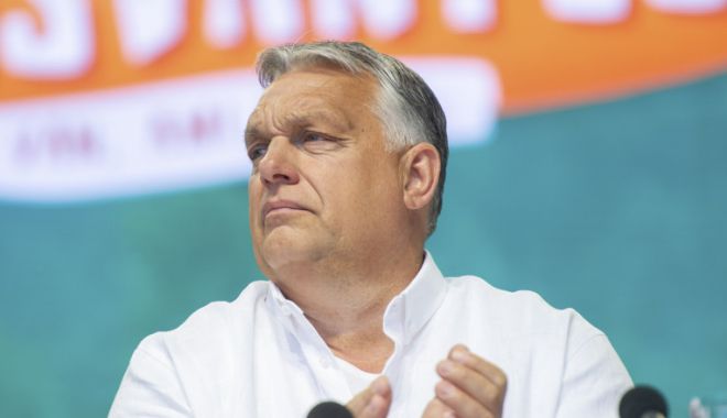 Viktor Orban: Fenomenul migraţionist a împărţit în două Europa; se dă o bătălie între cele două părţi