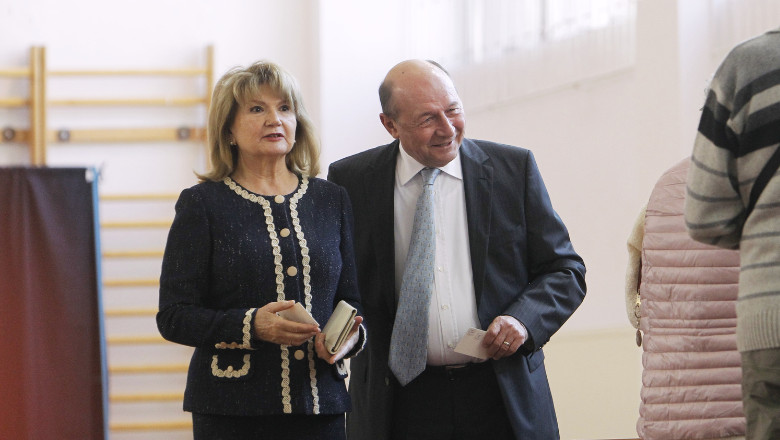 Traian Băsescu anunţă că vrea să recapete calitatea de cetăţean al Republicii Moldova - ndamagfzad1jodfinmzjmwnhody2zjjl-1759138559.jpg