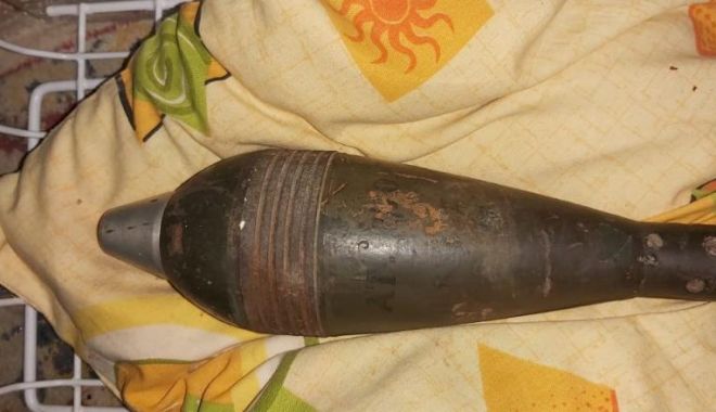 Descoperire uluitoare! Bombă funcțională, găsită în dulapul unei femei - ndqwjmhhc2g9mme3mdayzja3ymi4zjk3-1574685478.jpg
