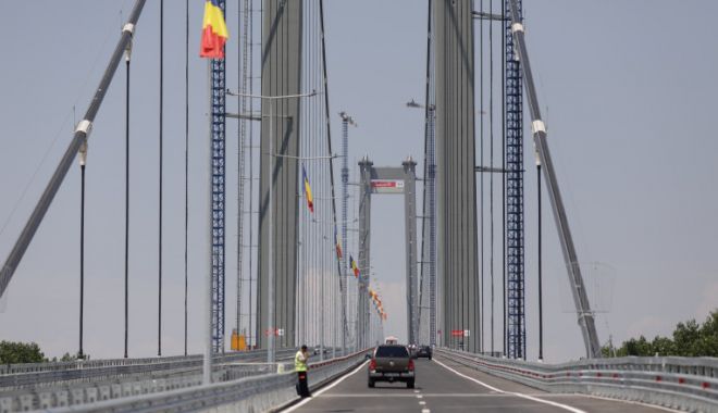 Din 30 noiembrie se va putea circula și noaptea pe Podul de la Brăila
