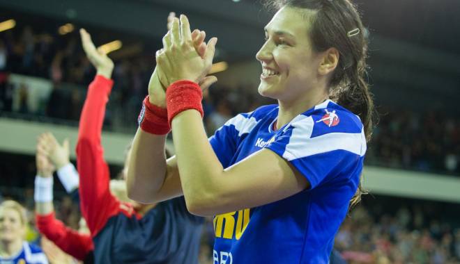 Handbal: Cristina Neagu a fost desemnată cea mai bună handbalistă din lume în 2015 - neagu-1452254160.jpg