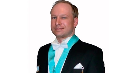 Ucigașul din Norvegia vrea audiere publică și să poarte uniformă. El și-a luat singur interviu - nebunu-1311582527.jpg