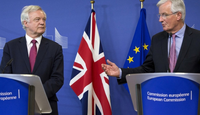 Negociatorii europeni și britanici: 