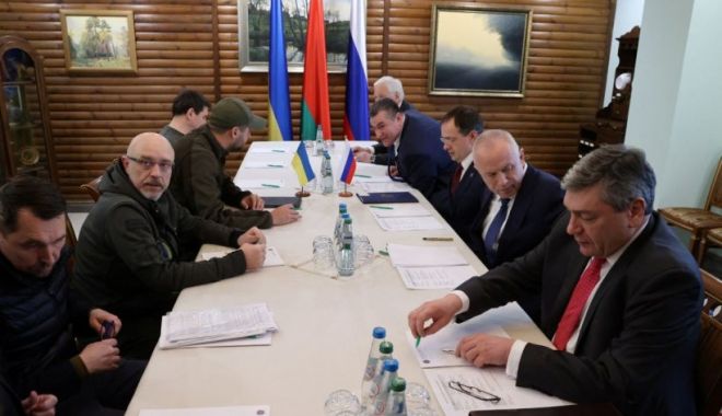 S-a încheiat a doua rundă de negocieri între Rusia și Ucraina. La ce concluzii s-a ajuns - negociere-1646329901.jpg