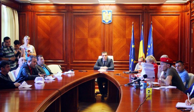 Negocieri eșuate  între primarul Radu Mazăre  și sindicaliștii greviști - negocieriesuate-1400516194.jpg