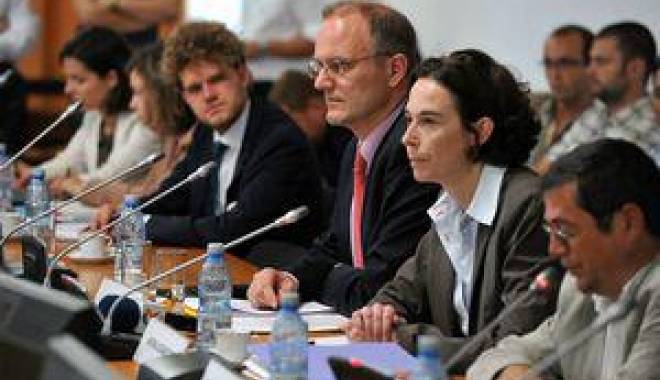 Negocierile dintre Guvernul Ponta și delegația FMI se reiau, mâine - negocierileguverndelegatiafmiinr-1423383625.jpg
