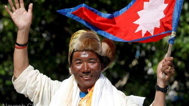 Un nepalez a escaladat muntele Everest de 26 de ori